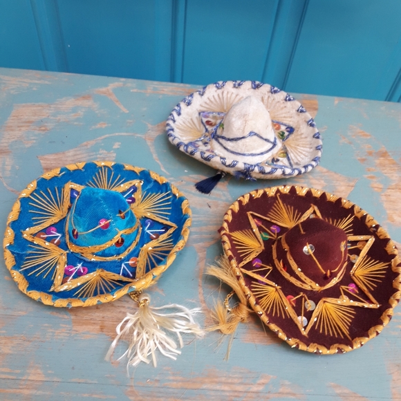 Hats 3 handmade sombreros Miniature  Mexican Hats Christmas Decorations Velvet - Picture 4 of 8